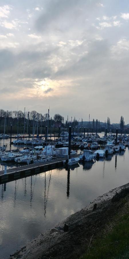 Escale A Saint Wary Classe 4 Etoiles Eksteriør billede